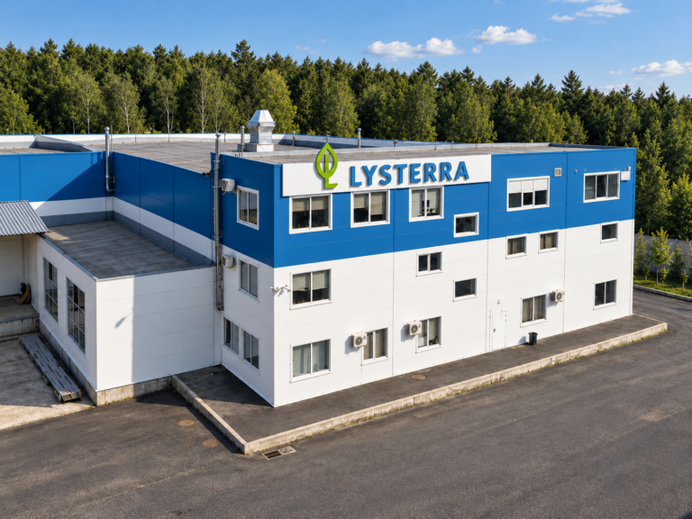 Промышленное здание LYSTERRA среди леса